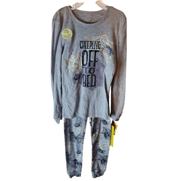 Spooky Night  Boys 8 Two Piece Halloween Pajama Set - Picture 1 of 6